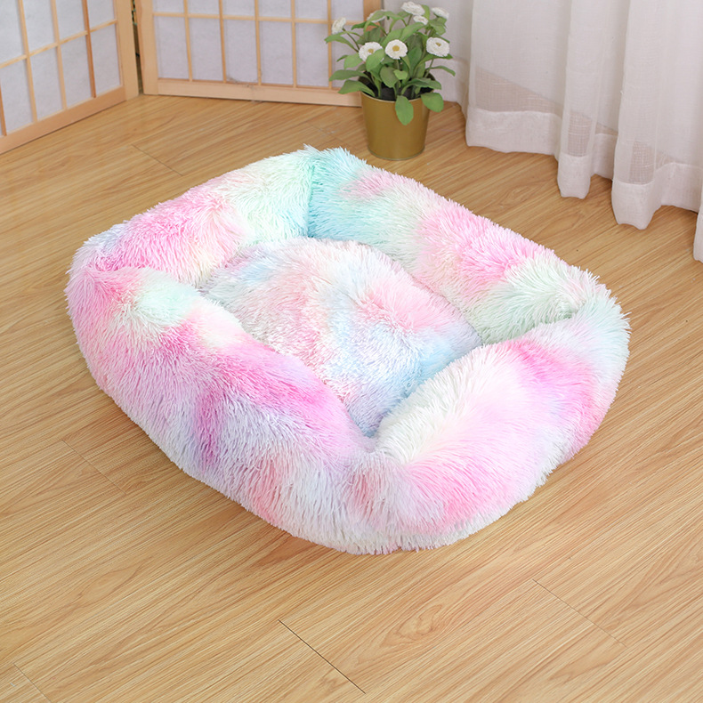 Panier pour chat à peluche longue CatPlushMat™ coloré